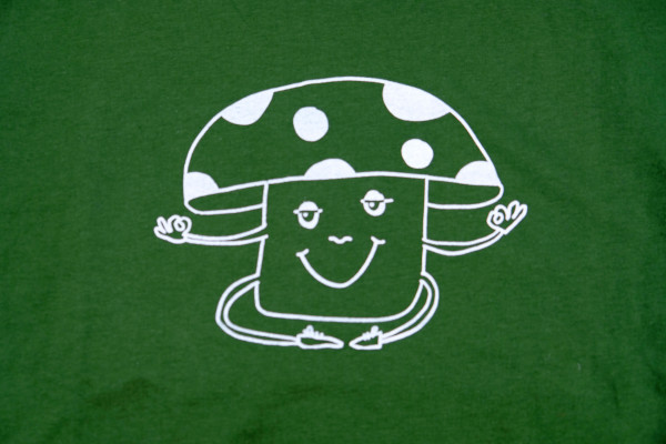 T-Shirt "Yoga-Fliegenpilz" grün
