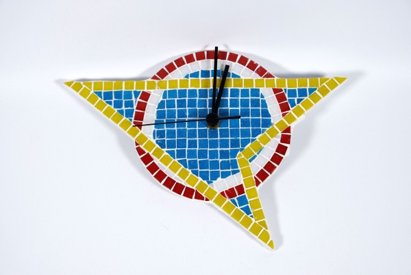 Mosaik Uhr "Fantasy Heldenlogo"